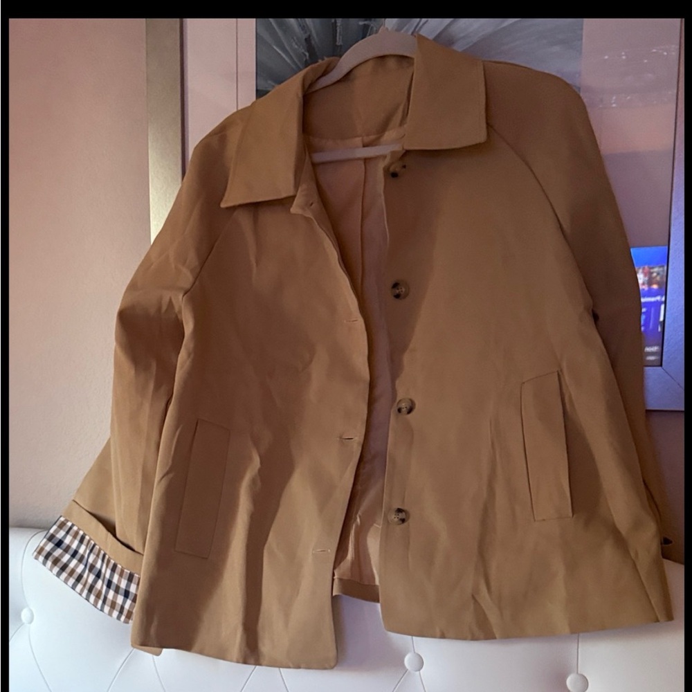 RIHOAS
Khaki Contrasting Pocket
Casual Jacket Cropped